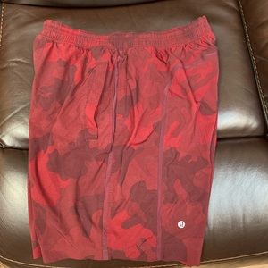 Lululemon pacebreaker shorts